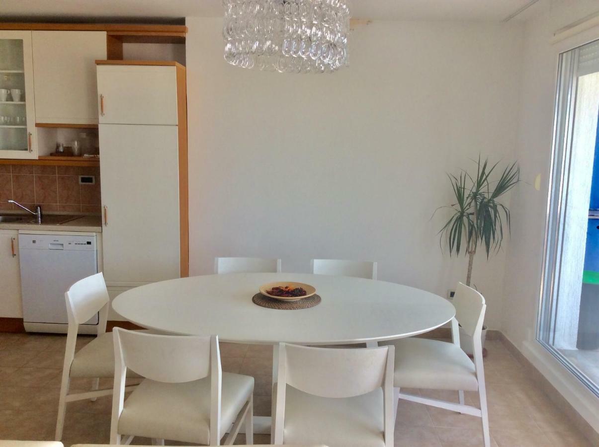 Beach Apartment Lux View Split Exterior photo