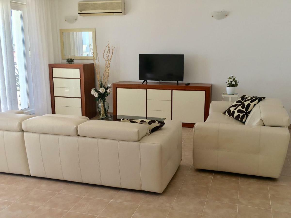 Beach Apartment Lux View Split Exterior photo