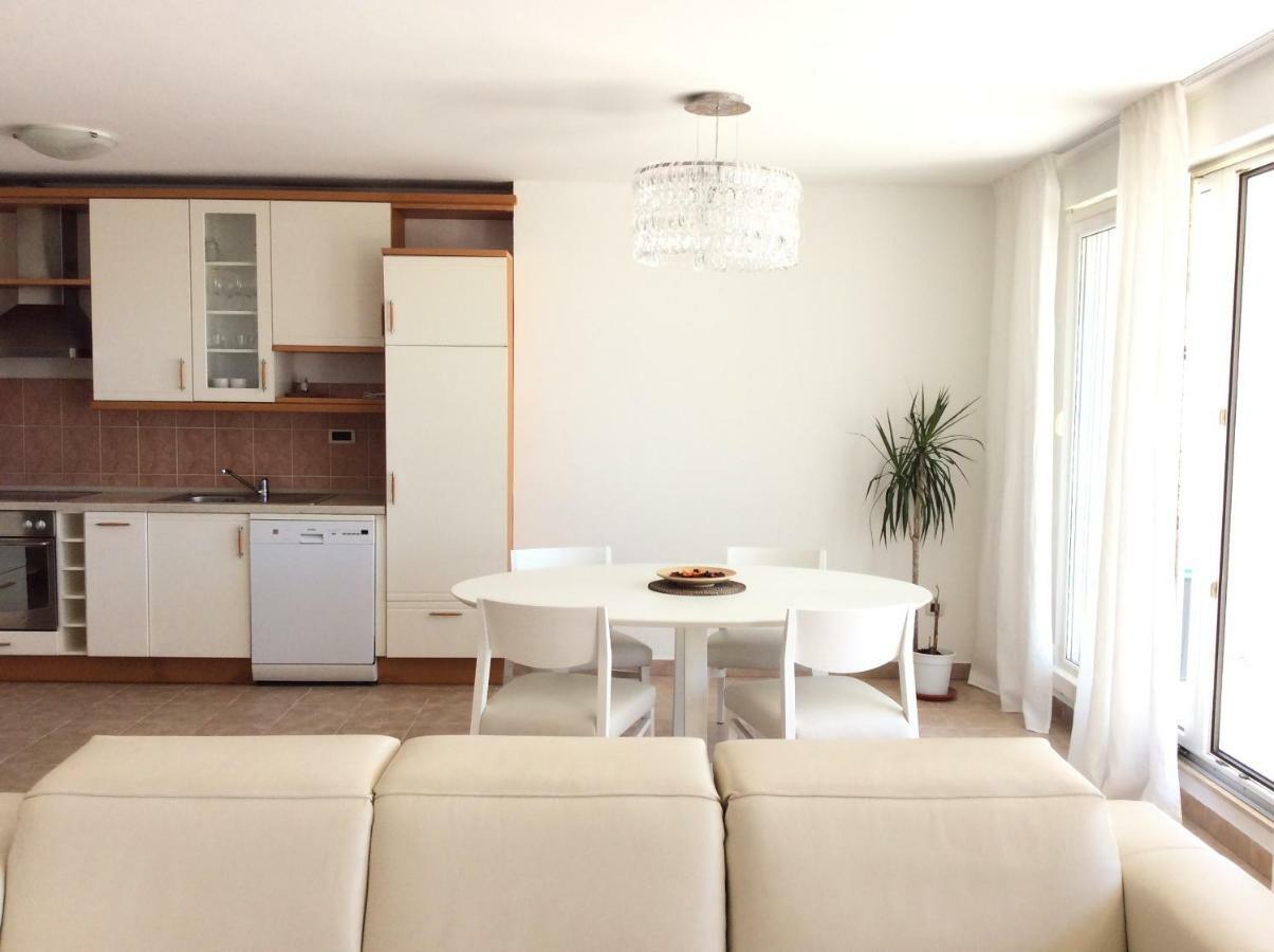 Beach Apartment Lux View Split Exterior photo